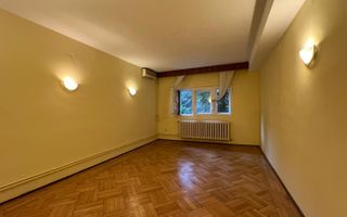 Apartament in vila cu 5 camere si curte proprie | Domenii - Casin - Poză 9