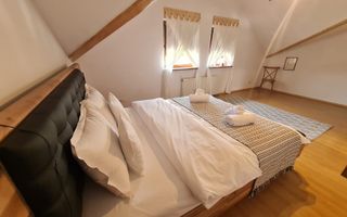 Vila spațioasă și recent renovată în Ghiroda! - Poză 12