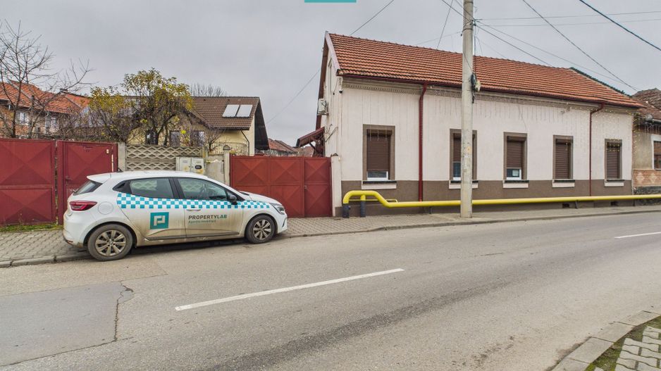 Două case, curte mare, lângă Castelul Huniazilor - Poză 45