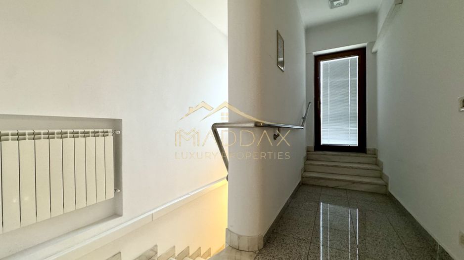 Vila centrala cu 13 camere *460mpu* + garaj // Dorobanți - Poză 41