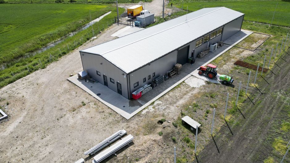 Oportunitate investiție: Livadă de Cireși și Hală - Poză 18