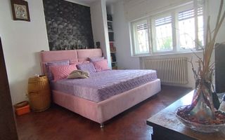 Apartament cu 3 camere de vanzare-Piata Victoriei - Poză 3