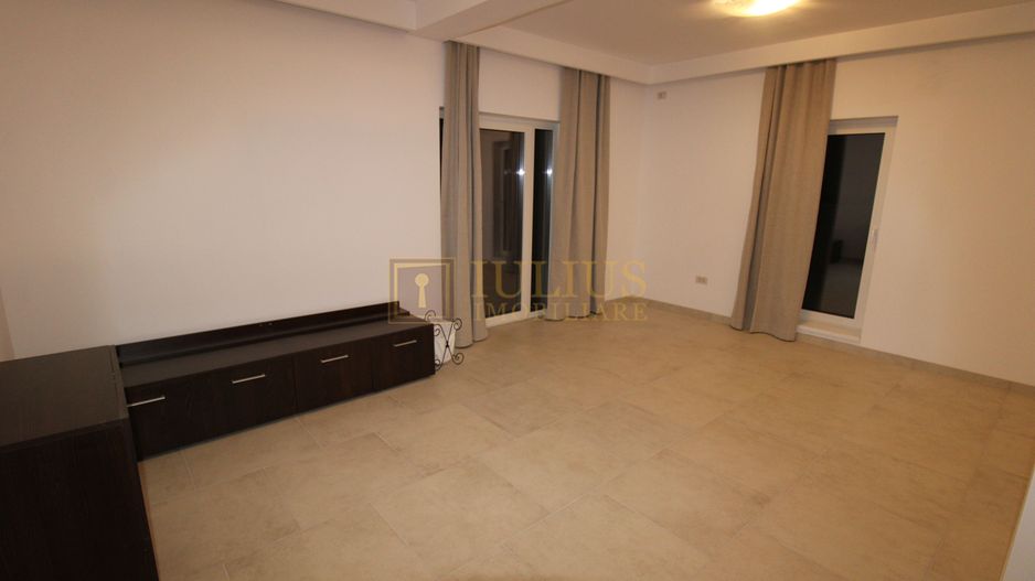 Casa parter + etaj, 3 camere 2 bai terasa gradina gazon prima inchiriere - Poză 2