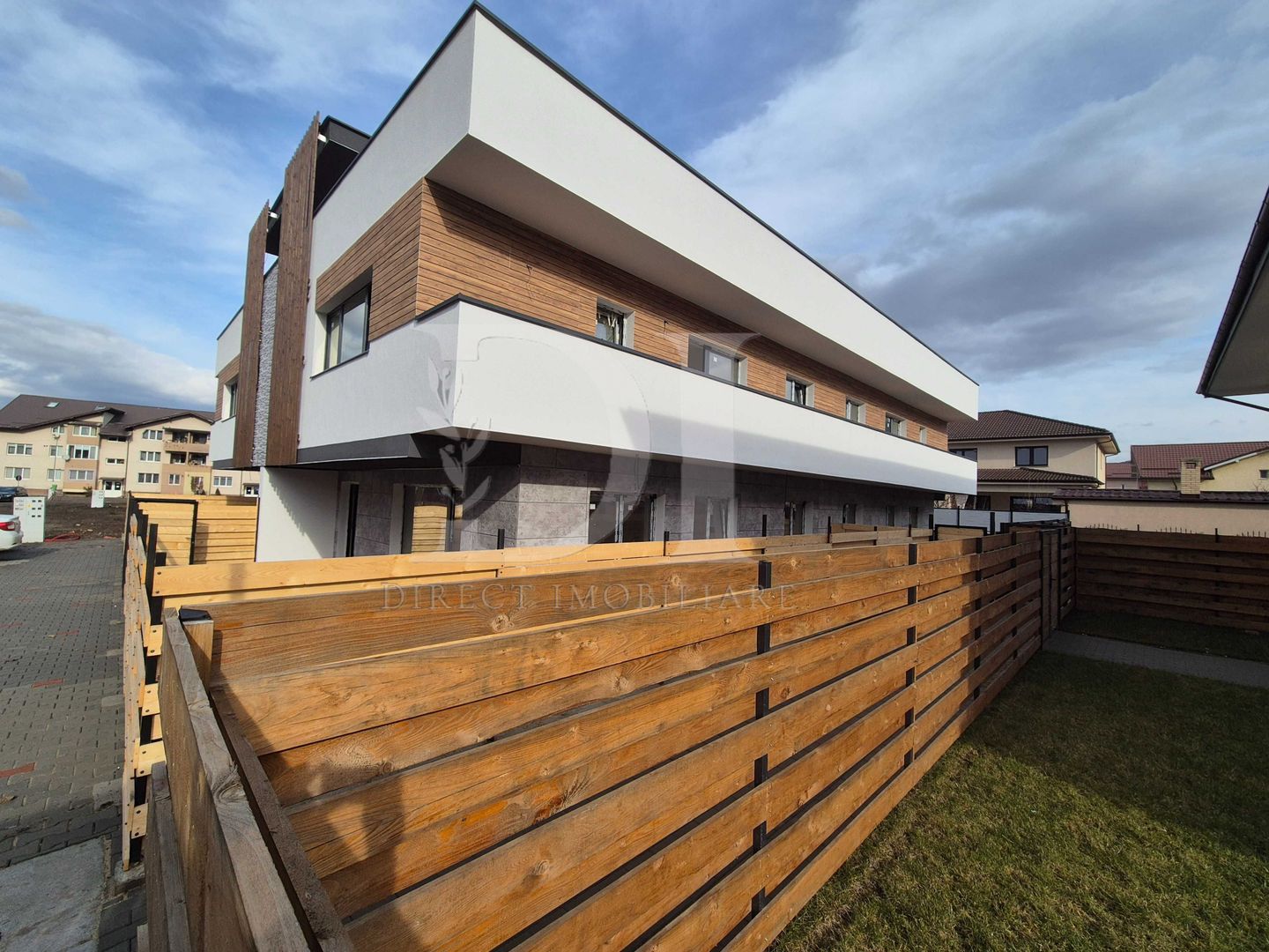 Duplex de vanzare / Zona Parcul Poligonului , Floresti. - Poză 1