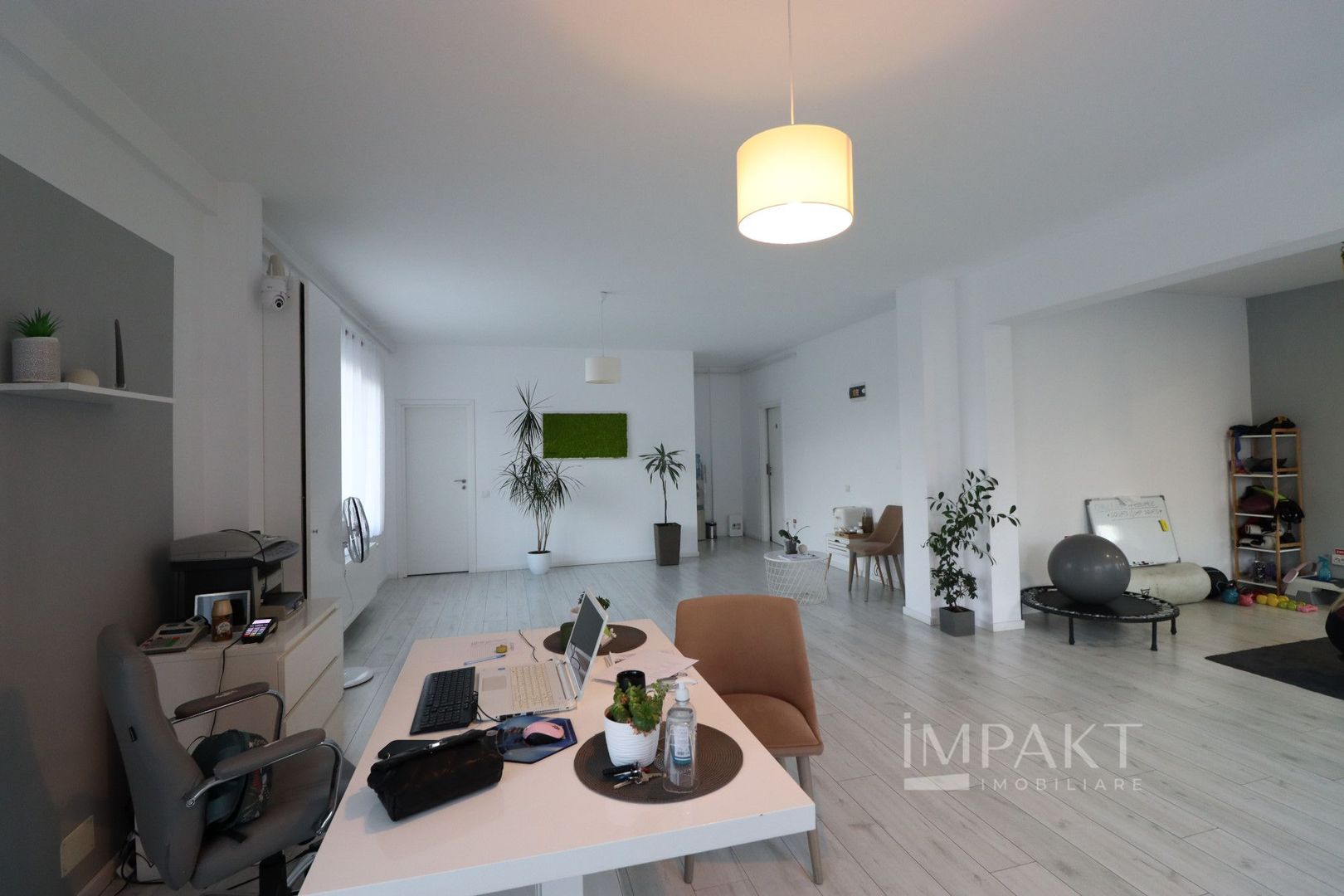 Spatiu comercial de vanzare, finisat, cartier Intre Lacuri! - Poză 9