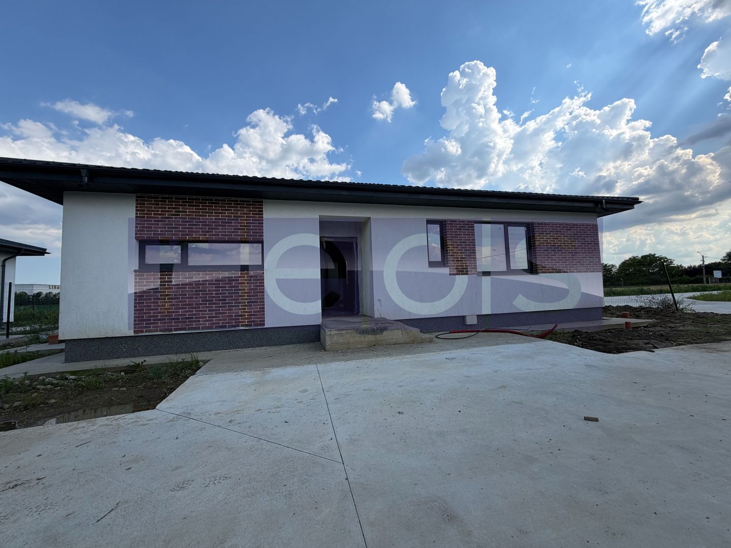 CASA INDIVIDUALA  | 3 DORMITOARE | CURTE PROPRIE | TUNARI - Poză 3