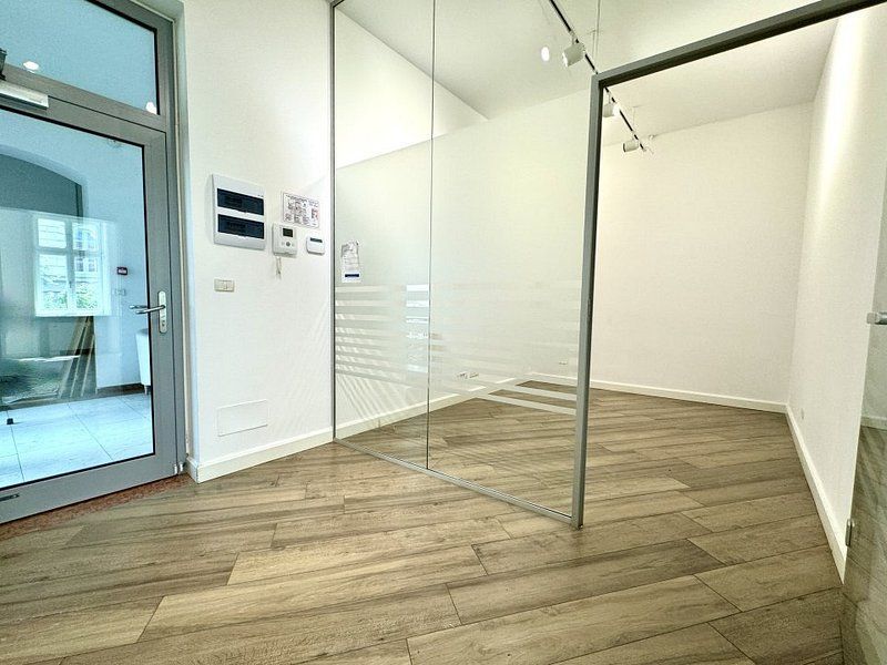 Birou elegant si spațios in Piața Unirii - Poză 10