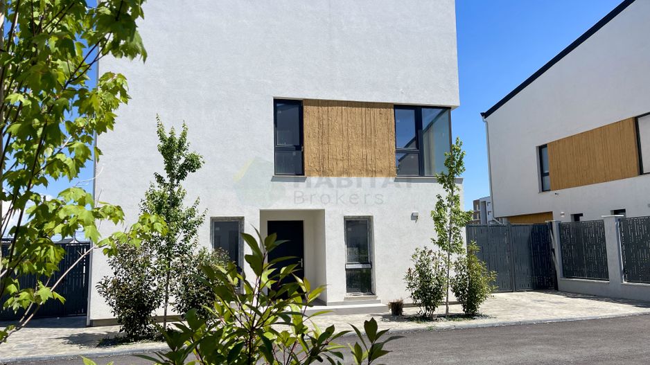 Vila individuala 5 camere Tunari 1 Decembrie - Poză 33