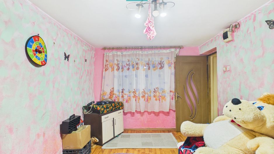 Casă cu 4 camere și 700 mp teren în Cermei - Poză 7