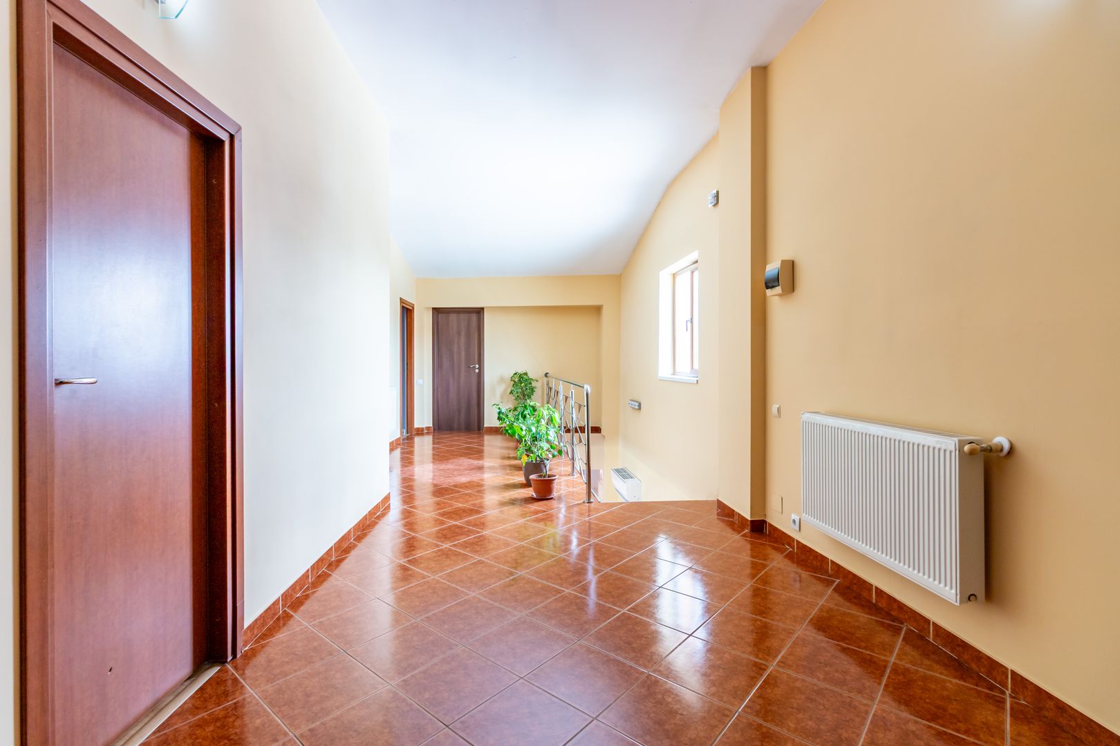 Vanzare Cladire P+1+M cu Spatiu Comercial + Rezidential, Apusului - Poză 10