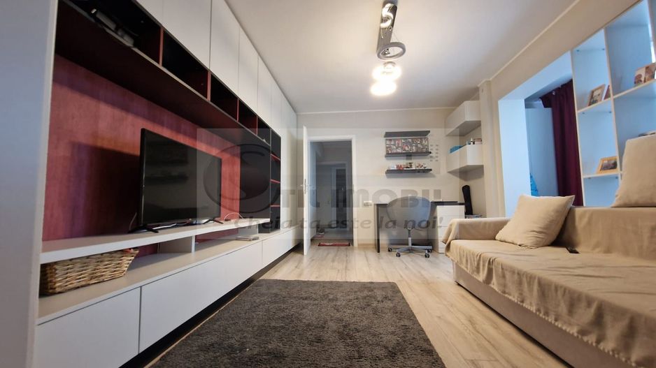 Liber, mobilat modern, apartament 3 camere, Tatarasi Posta, etaj 3/4 - Poză 3