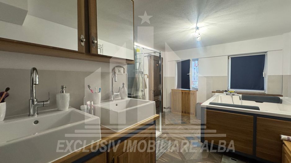 Apartament cu 3 camere decomandate, etaj 1, Ampoi 3 - Poză 9