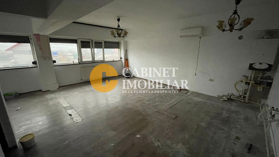 Spatiu Comercial 100mp utili - LA BULEVARD - locuri de parcare - Poză 5