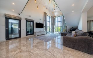 Sanpetru ,Subcetate-Casa 4 camere,3 bai+480 mp teren - Poză 8