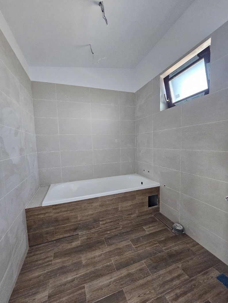 Berceni casa Finalizata finisaje de calitate apropiere metrou - Poză 11