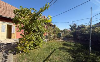Casă în Ungheni preț 75.000 . 1100 mp teren - Poză 3