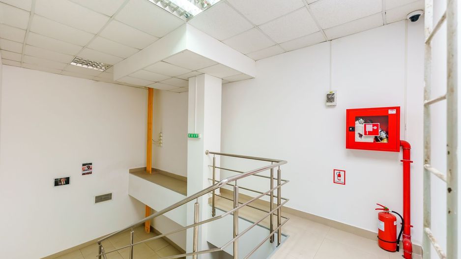 Cladire de birouri de inchiriat – 1032 mp - Poză 18