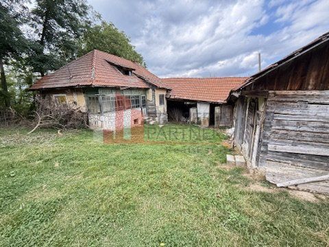Teren intravilan 3.000 mp cu casă tradițională – Bran, sat Poarta - Poză 4