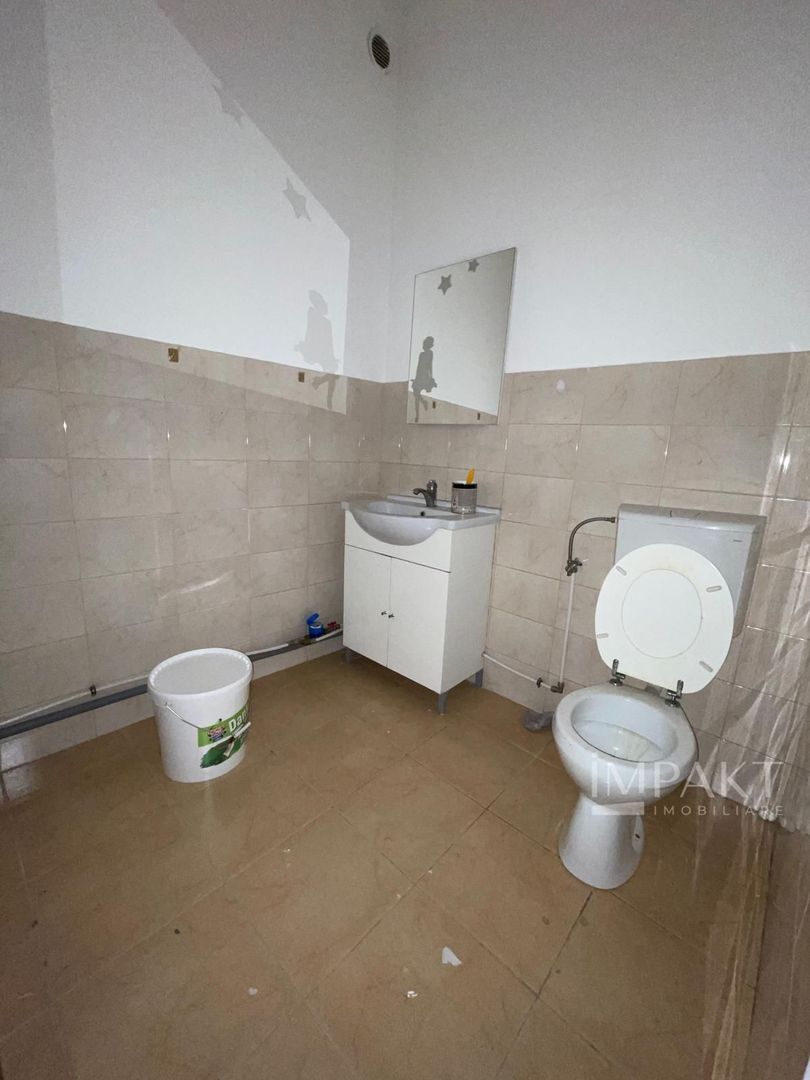 Spatiu comercial de inchiriat, central, trafic intens! - Poză 10