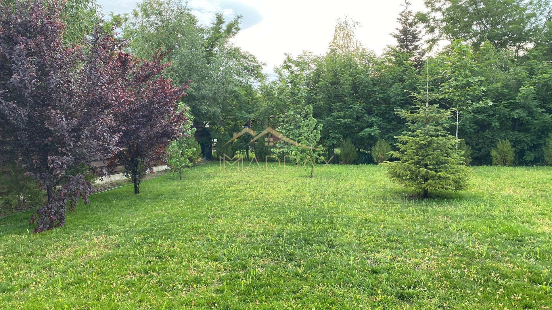 Vila Paradisul Verde ,  vedere  spre lac  **** curte 700 mp - Poză 4