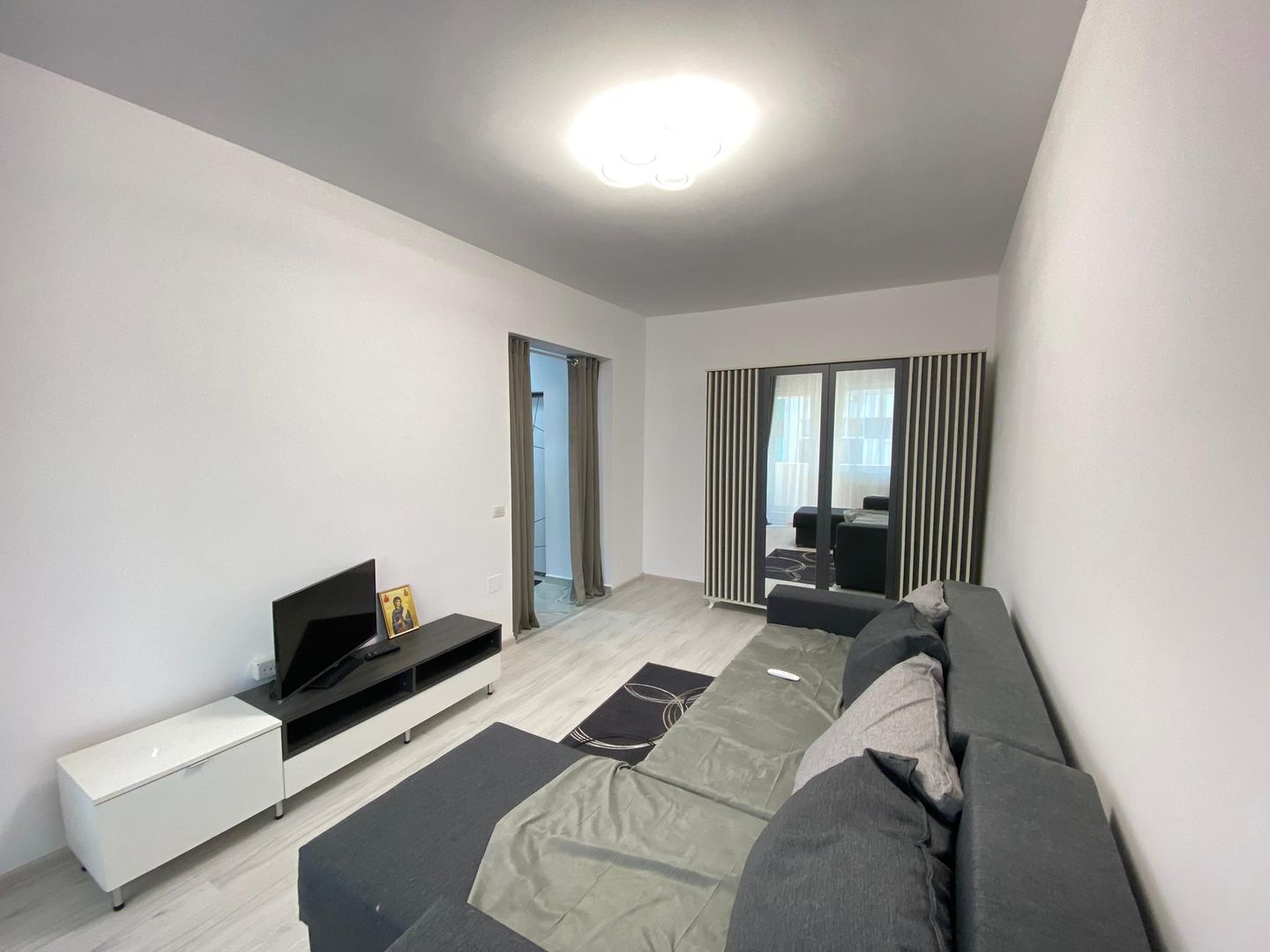 De inchiriat apartament de 2 camere zona Militarii/Parcare inclusa MD1 - Poză 3