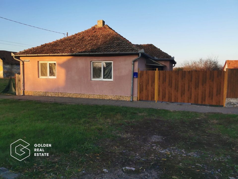 Casa din caramida cu teren 1515mp, Sanicolaul Mic - Poză 2