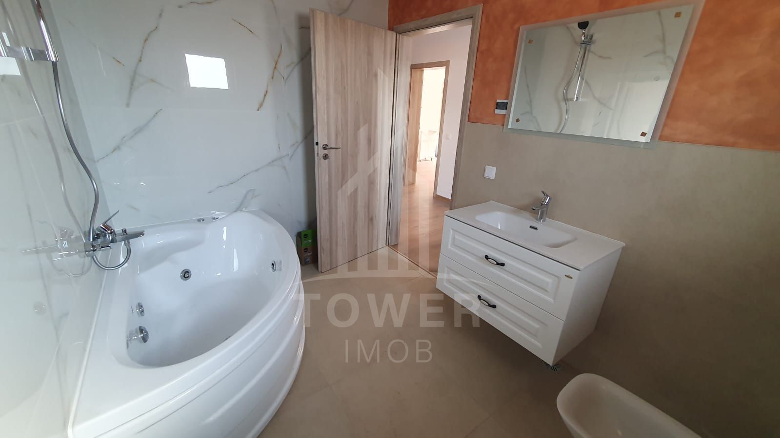 Apartament  4 camere de vanzare . - Poză 6