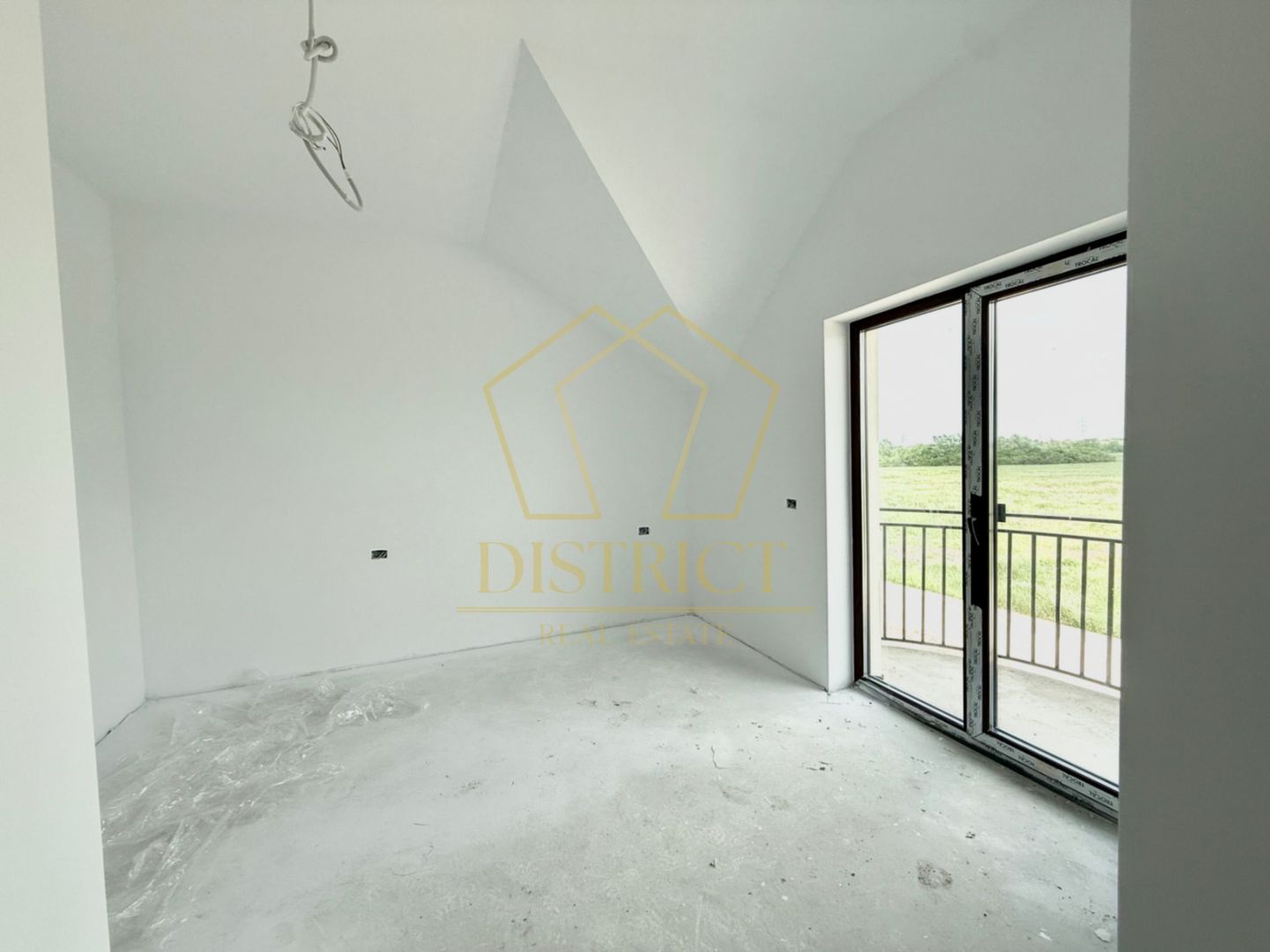 Duplex spatios cu 4 camere | Covaci - Poză 5