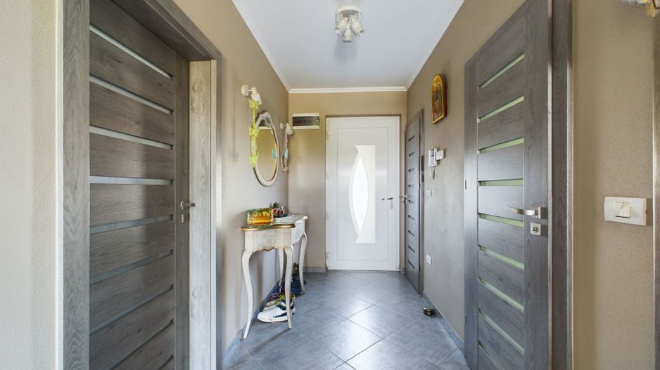 Duplex 1/2 Moşniţa Nouă - Poză 11