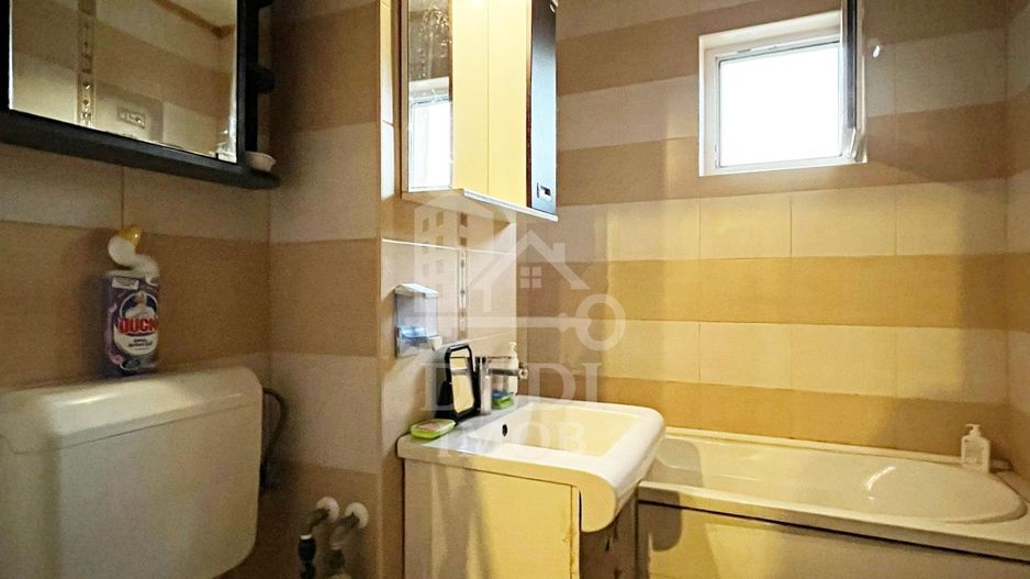 Apartament cu 4 camere de inchiriat zona Dacia, Oradea - Poză 10