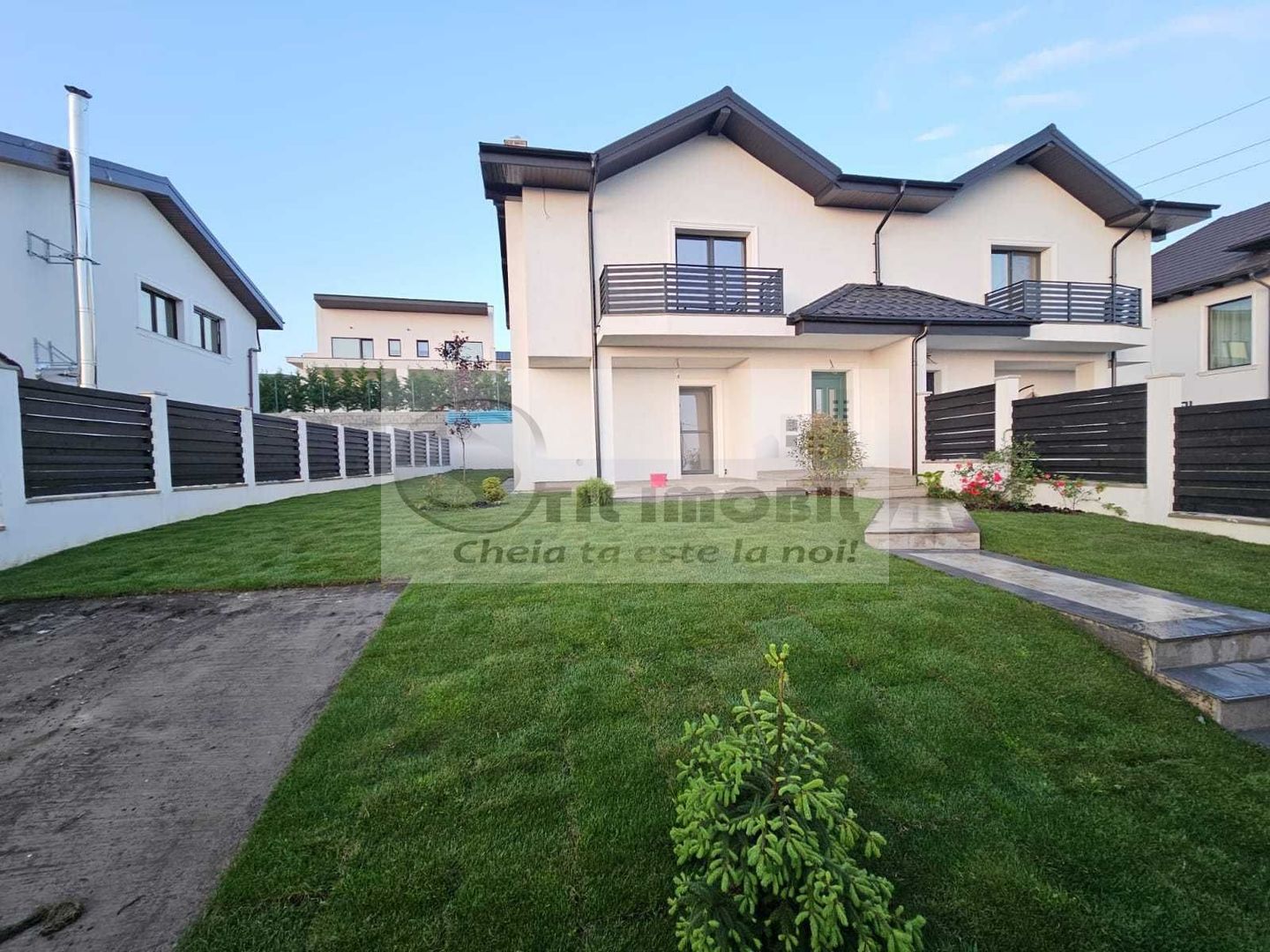 Cartier Copou-duplex cu priveliște spectaculoasă – 4 camere, 340 mp - Poză 2