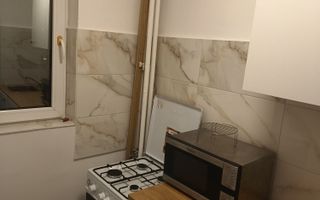 Garsonieră Titan, etaj parter cu balcon, mobilată complet, prima închiriere - Poză 6