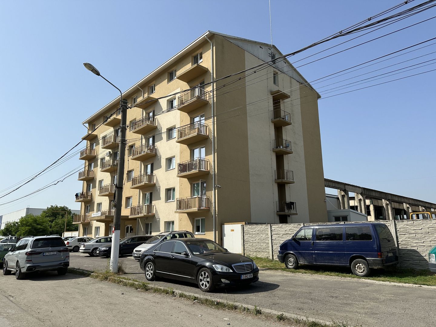 Garsoniera complet mobilata si utilata - Poză 3