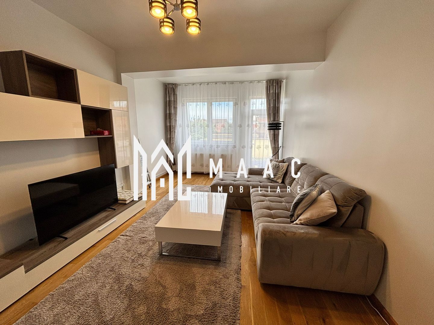 Apartament 4 camere decomandat | Terezian, Sibiu | 180 mp, curte 400 mp - Poză 2