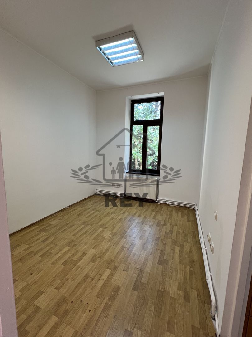 Spațiu de birou Parter 4 camere/120 mpu, curte proprie/parcare - Poză 5