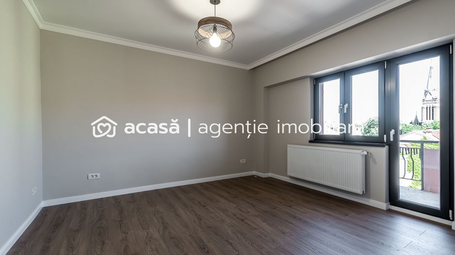 Apartament ultracentral cu 4 camere renovat recent Comision 0 - Poză 5