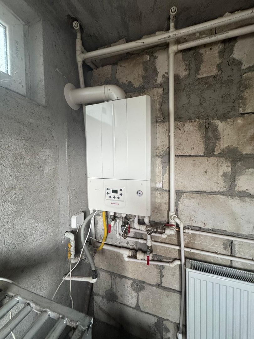 Casă de vânzare pe strada Sabarului - Poză 9