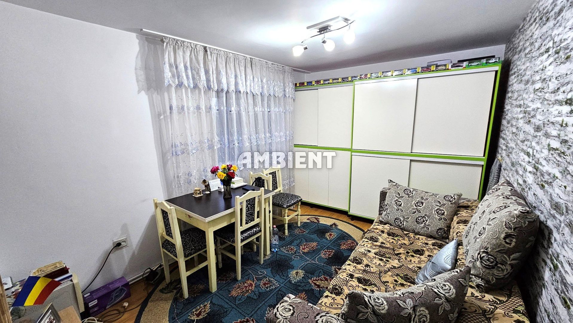 Apartament 2 camere, renovat complet, zona Centru; - Poză 2