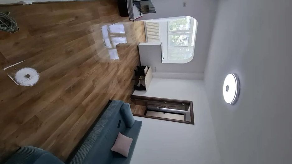 Apartament 3 camere de vanzare zona Ciresica - Ocazie - Poză 1