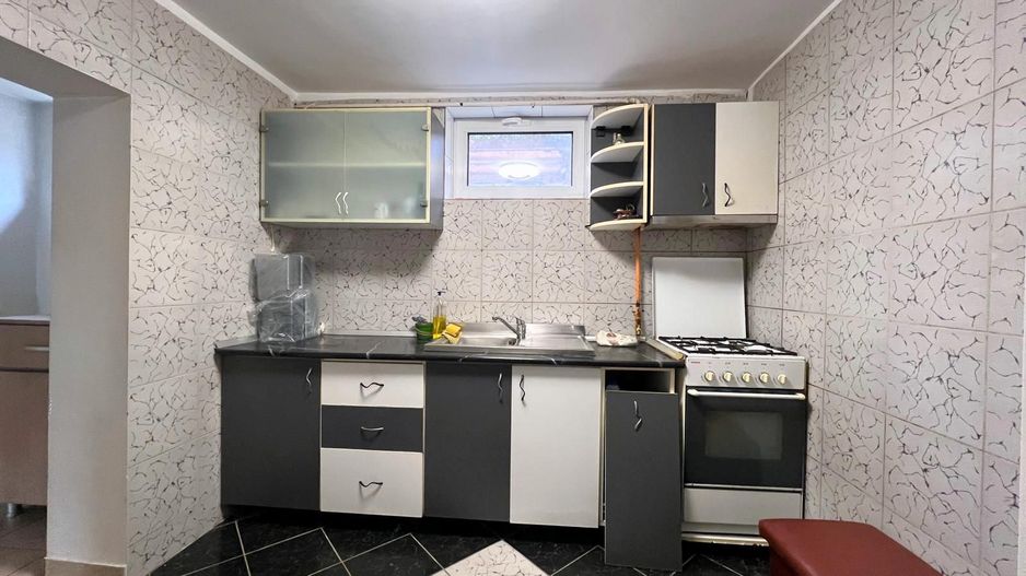 Teren 500 mp cu două clădiri Sisesti-Vatra Noua - Poză 10