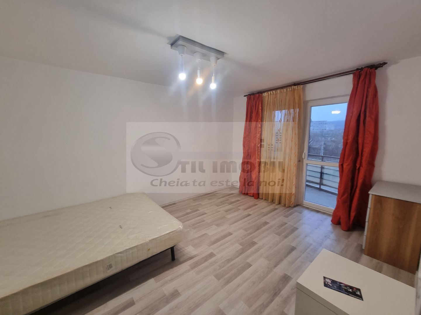 Apartament cu o camera, zona Gara, 3/4 - 73.000 euro ! - Poză 2