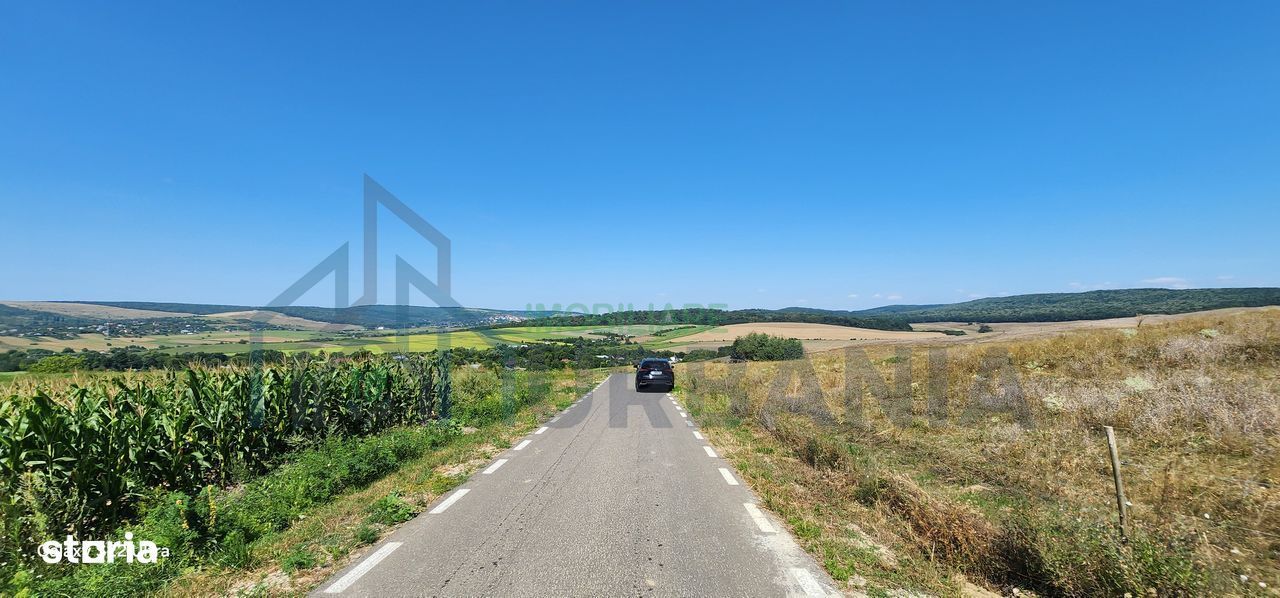 Teren cu priveliste superba 21000mp în zonă liniștită - Poză 2