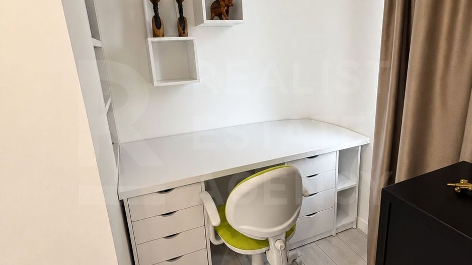 Chirie, apartament, 3 camere, str. București, Centru - Poză 3