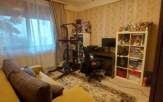 Apartament cu 3 camere pentru vanzare | curte 24 mp | Damaroaia - Poză 7