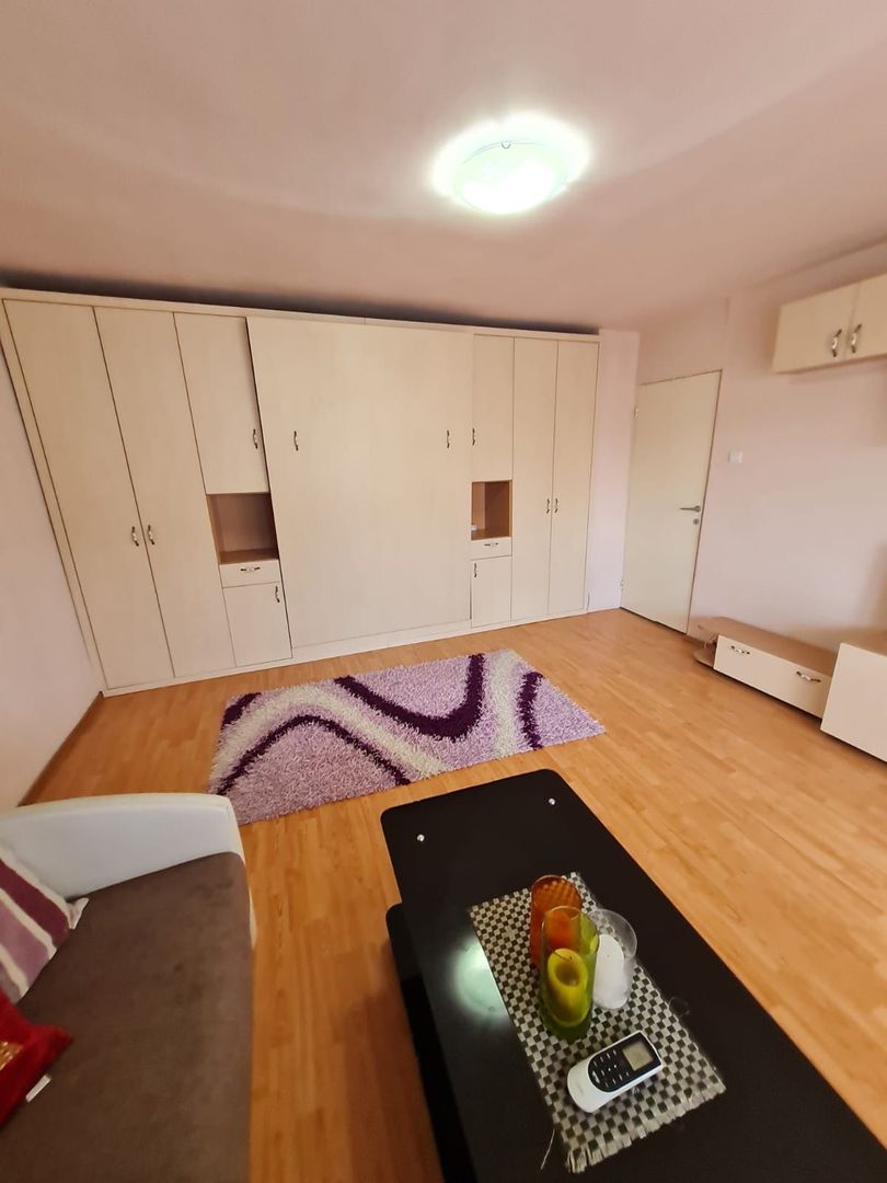 La 10 minute de Piața Unirii - Poză 19