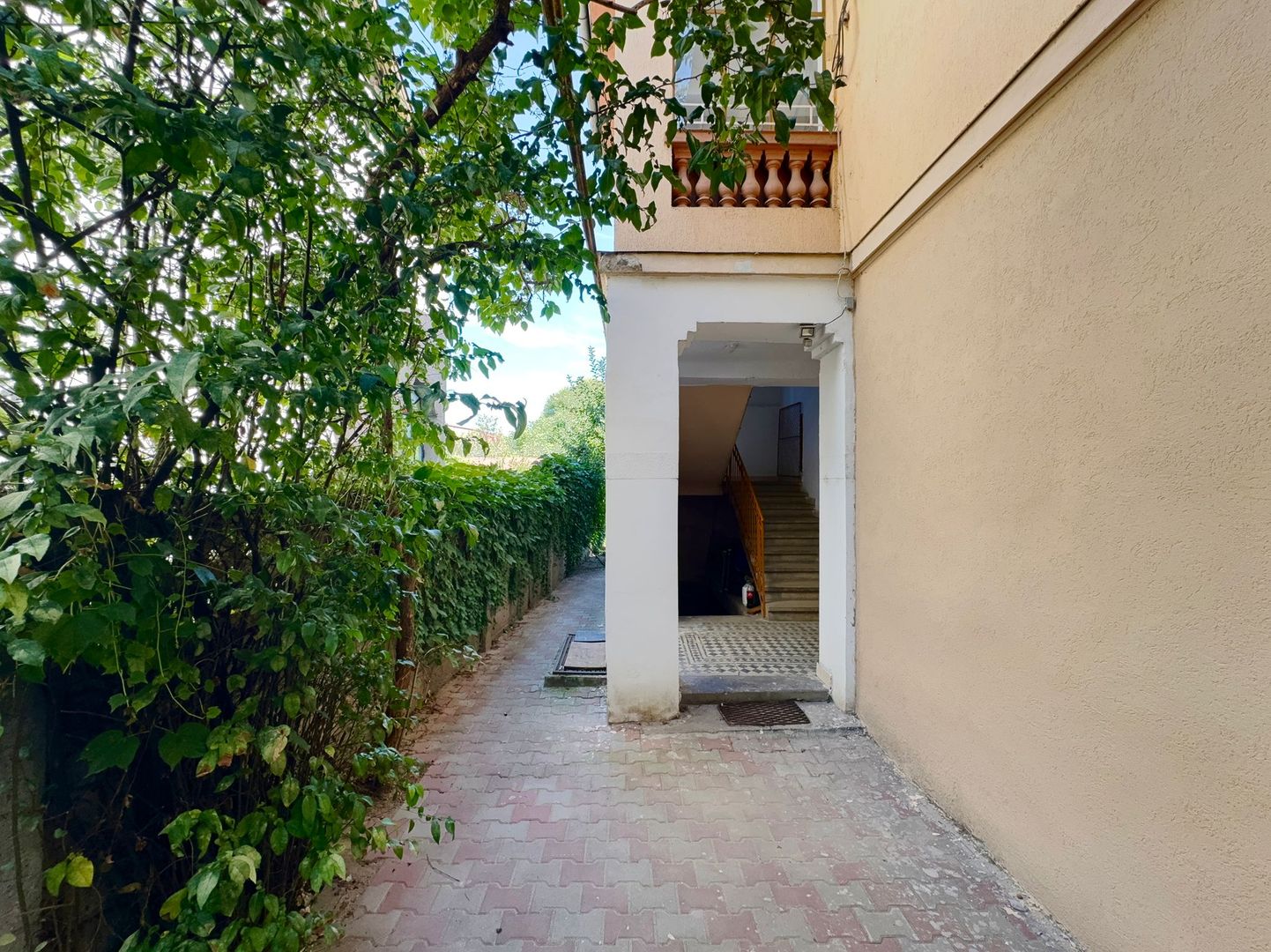 Casă / Vilă cu 6 camere de vânzare în zona Elisabetin - Poză 3