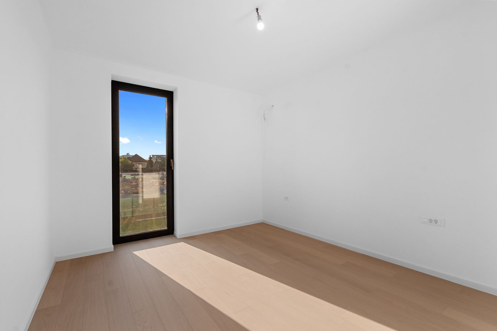 Apartament 4 camere - 112 mp - comision zero - 249000 Euro+tva - Poză 13