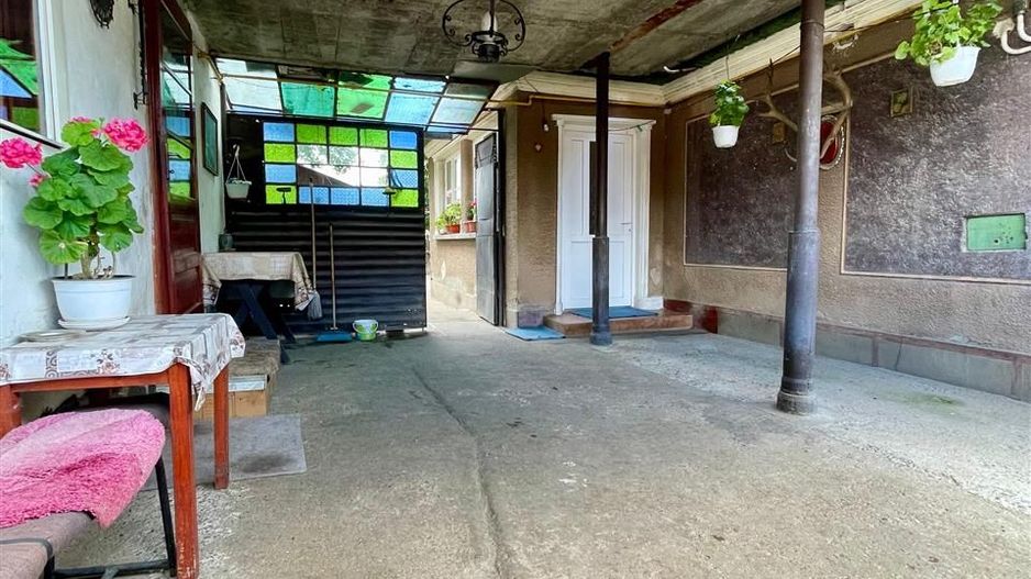 Casa in Marghita cu 4 camere - Poză 1