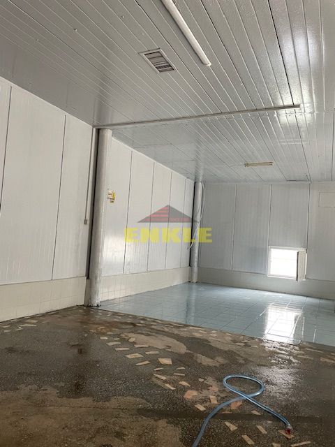 De vânzare: Hală industrială cu anexă birouri/apartament - Poză 6