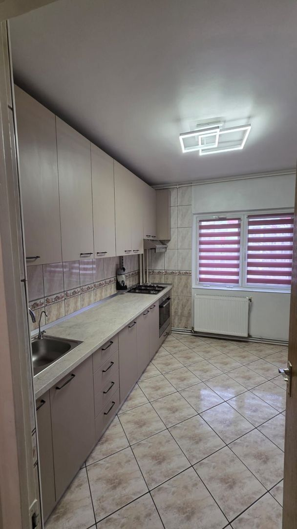 Apartament cu 3 camere cu loc de parcare inclus 13 Septembrie - Poză 3